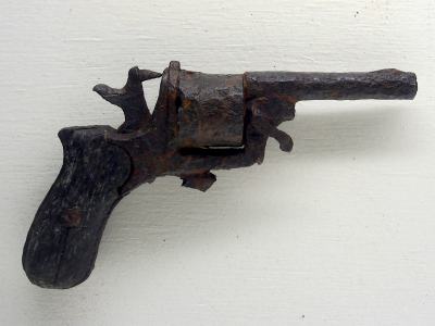Hand_gun,_Musée_Somme_1916,_pic-035